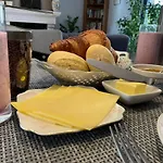 Repos Chez Margot Nocleg ze śniadaniem